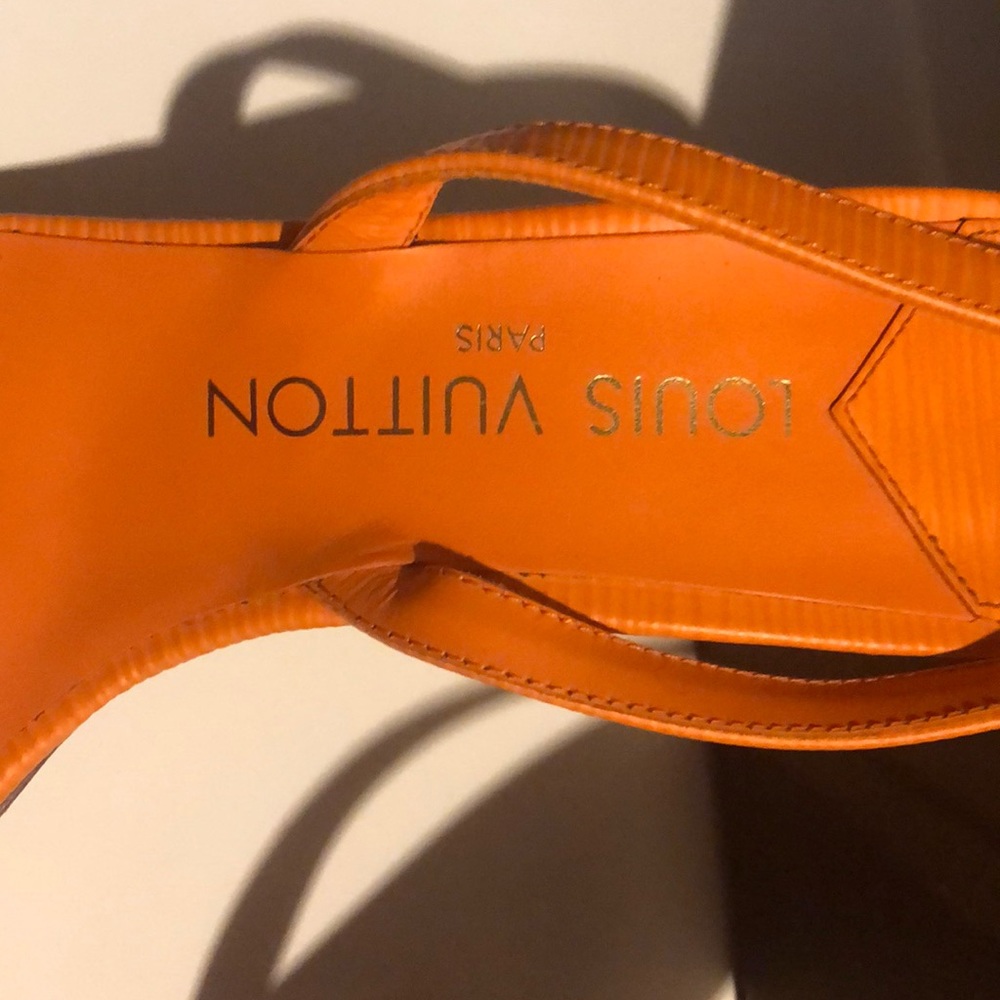 Louis Vuitton heels - Picture 4 of 8